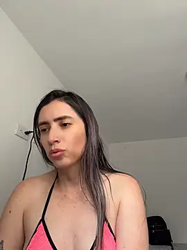 Snapshot of BellaTx_ chatting on July 2026 06:44:01 PM BellaTx online show from July 2026 06:44:01 PM