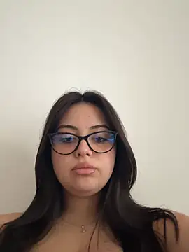 Snapshot of Marialuvvv chatting on July 2026 06:20:01 AM Marialuvvv online show from July 2026 06:20:01 AM