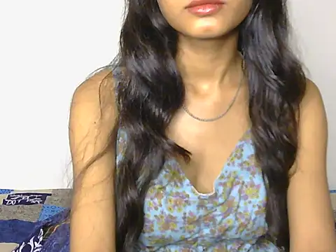 Snapshot of aesthetic-_girl chatting on July 2026 06:33:02 AM aesthetic- girl online show from July 2026 06:33:02 AM