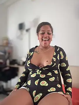 riri brunnete online show from December 2024 07:56:01 PM