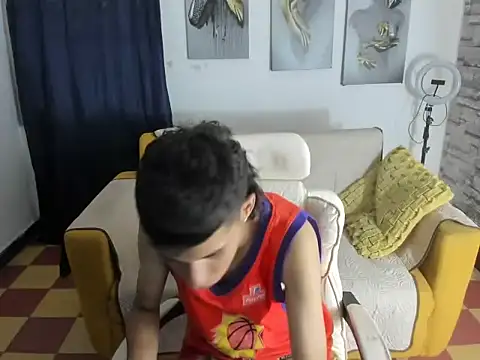 Snapshot of raul_silva chatting on July 2026 01:19:01 AM raul silva online show from July 2026 01:19:01 AM