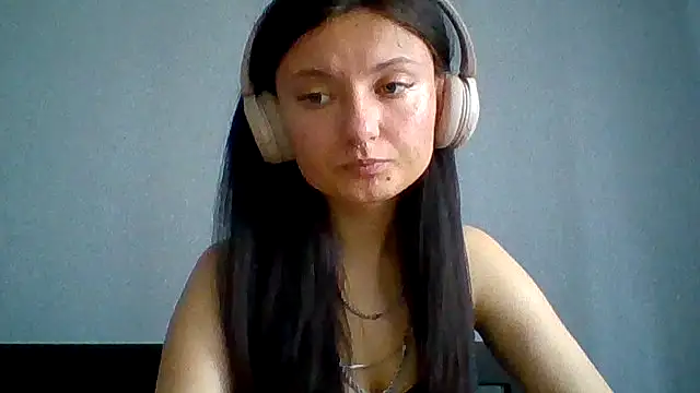 Snapshot of yana101 chatting on July 2026 01:10:02 PM yana101 online show from July 2026 01:10:02 PM