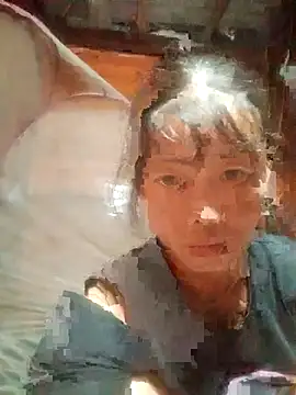 Snapshot of Thuy-tien- chatting on July 2026 06:09:02 AM Thuy-tien- online show from July 2026 06:09:02 AM