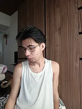 Snapshot of Nicolas_moon chatting on August 2026 06:10:01 PM Nicolas moon online show from August 2026 06:10:01 PM
