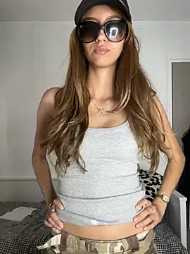 sarahliet online show from July 2026 12:34:01 PM