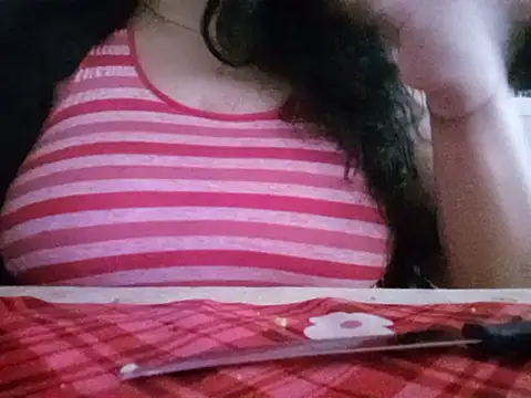Snapshot of Tatybellaaaa chatting on July 2026 03:20:01 PM Tatybellaaaa online show from July 2026 03:20:01 PM