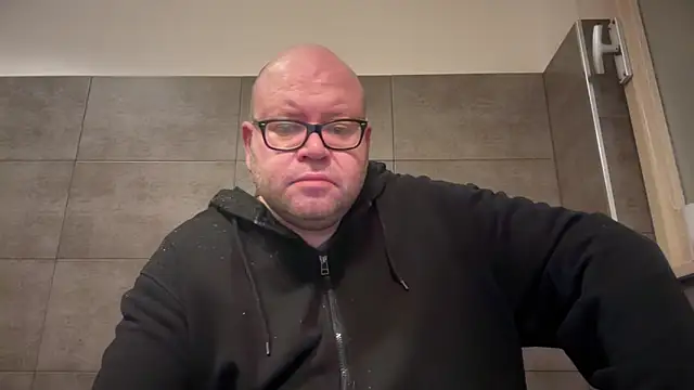 theitalianbear online show from October 2025 04:02:02 AM