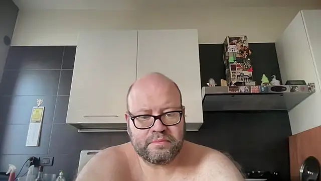 Snapshot of theitalianbear chatting on June 2026 05:38:02 AM theitalianbear online show from June 2026 05:38:02 AM