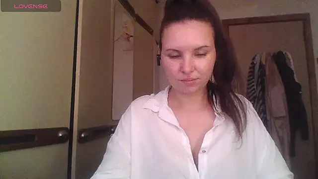 Alisa Milt online show from July 2026 03:53:02 PM