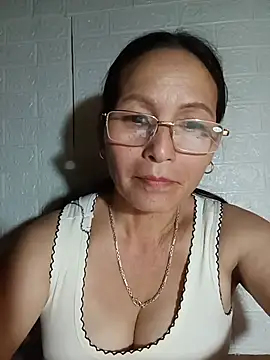 Snapshot of Play-fun chatting on August 2026 02:43:01 AM Play-fun online show from August 2026 02:43:01 AM