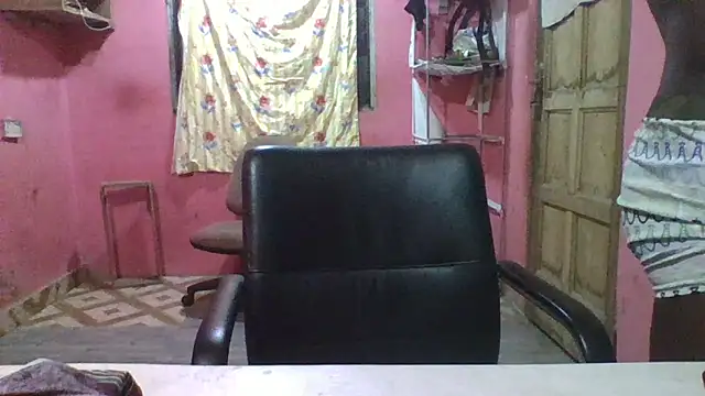 Snapshot of blakkvirus chatting on December 2024 10:01:02 PM blakkvirus online show from December 2024 10:01:02 PM