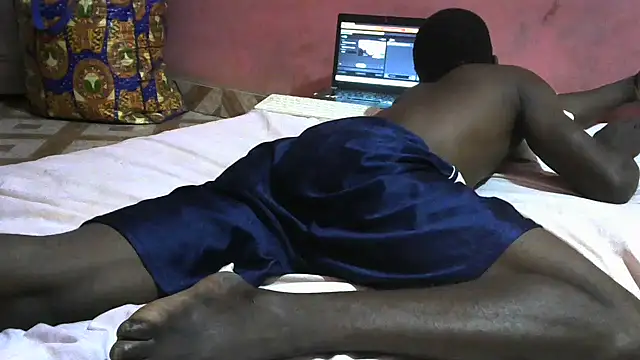 Snapshot of blakkvirus chatting on October 2025 12:40:02 AM blakkvirus online show from October 2025 12:40:02 AM