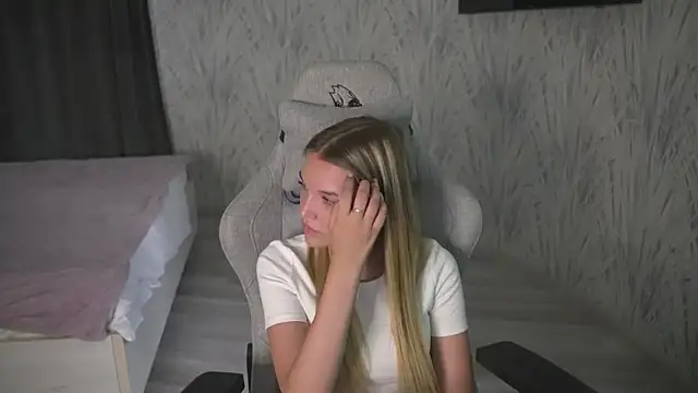 ReaganMolett online show from July 2026 12:37:01 PM