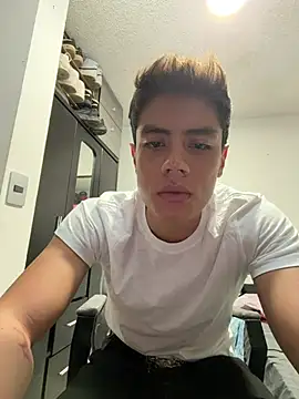 Snapshot of Fernandoroddd chatting on August 2026 05:56:01 AM Fernandoroddd online show from August 2026 05:56:01 AM