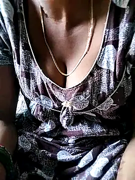 Snapshot of Lovely-Deepa chatting on August 2026 04:58:01 AM Lovely-Deepa online show from August 2026 04:58:01 AM