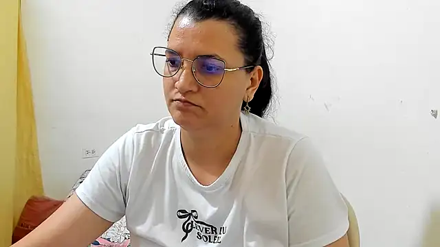 Snapshot of MARILYN_GARCIA chatting on June 2026 11:14:01 PM MARILYN GARCIA online show from June 2026 11:14:01 PM