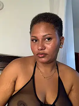 Snapshot of madelltheebony chatting on August 2026 01:40:02 AM madelltheebony online show from August 2026 01:40:02 AM