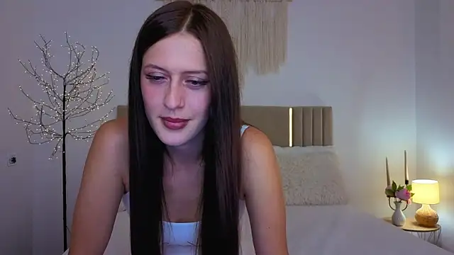 Snapshot of Natural_beauty_ chatting on August 2026 08:55:02 PM Natural beauty online show from August 2026 08:55:02 PM