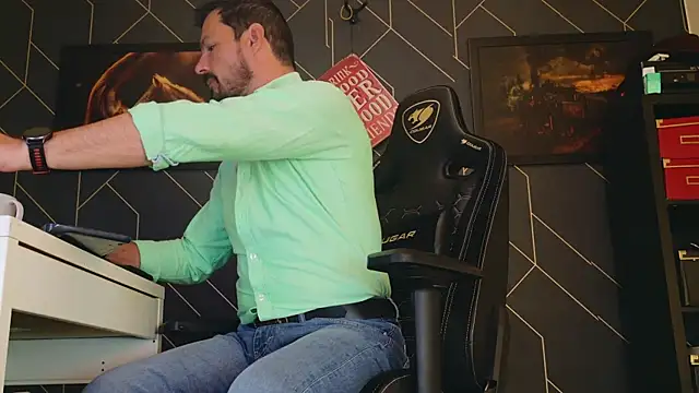 ChrisKox online show from March 2025 09:31:02 PM