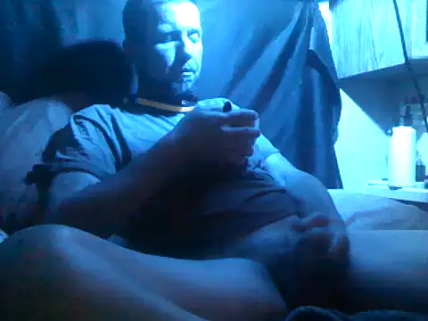 Snapshot of b_money_420 chatting on July 2026 12:33:02 PM b money 420 online show from July 2026 12:33:02 PM
