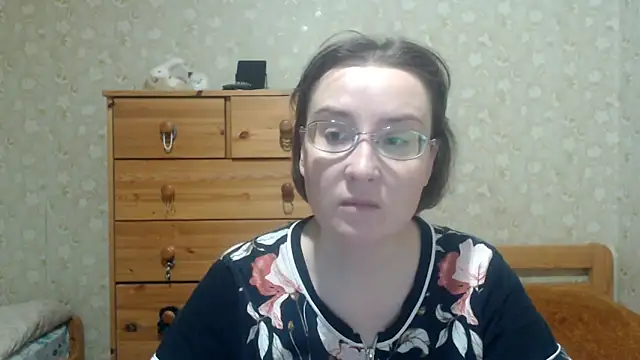 Smart Rose online show from March 2026 05:17:01 PM