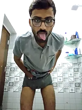 krishna8035 online show from November 2025 02:32:01 PM