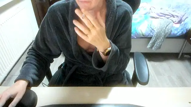 Snapshot of minoesje37 chatting on November 2025 08:35:02 PM minoesje37 online show from November 2025 08:35:02 PM