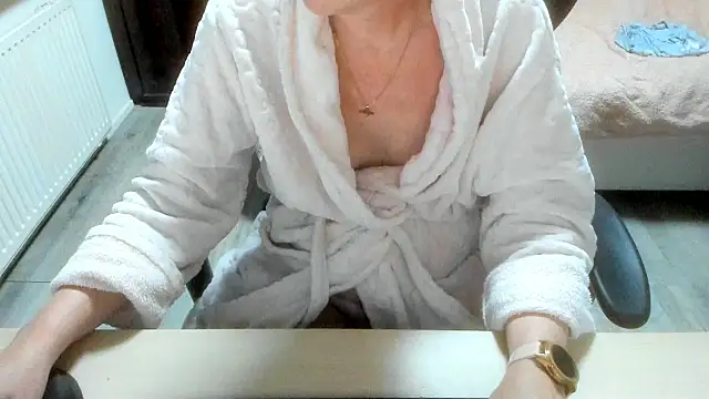 Snapshot of minoesje37 chatting on December 2025 09:09:01 PM minoesje37 online show from December 2025 09:09:01 PM