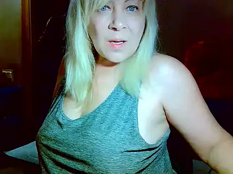 AgoniA7 online show from May 2026 06:50:01 PM