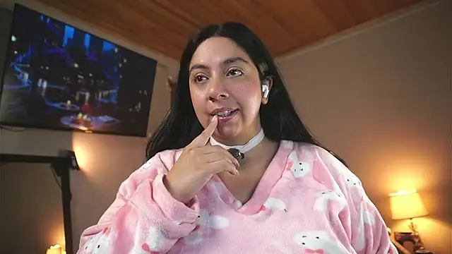 Snapshot of coraline_latin chatting on May 2026 12:55:02 PM coraline latin online show from May 2026 12:55:02 PM