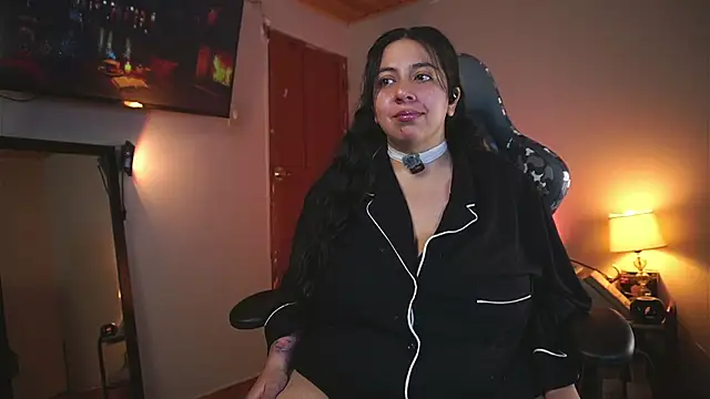 Snapshot of coraline_latin chatting on May 2026 12:49:01 AM coraline latin online show from May 2026 12:49:01 AM