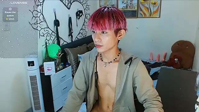 Snapshot of WildestTwink chatting on October 2025 06:37:01 PM WildestTwink online show from October 2025 06:37:01 PM