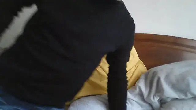 CarlosRocha73 online show from April 2026 11:06:01 AM