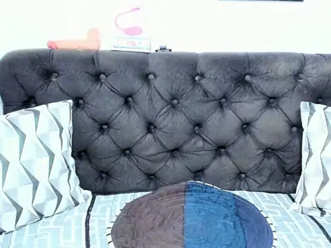 12inchesselfsuckts online show from March 2026 02:07:01 AM