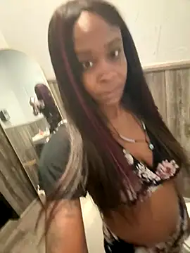 queenGypsy24 online show from October 2025 10:51:01 PM