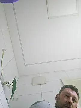 ktmtom247 online show from December 2025 04:18:02 AM