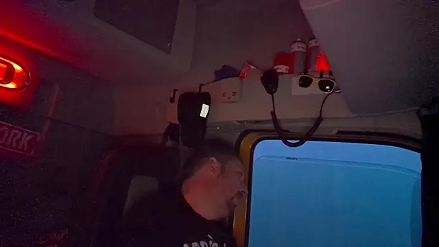 ktmtom247 online show from April 2026 05:43:02 PM