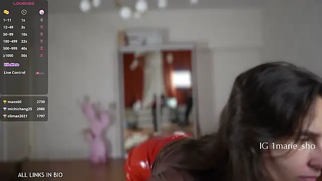 LAUREL HAZEL online show from February 2026 06:12:02 PM