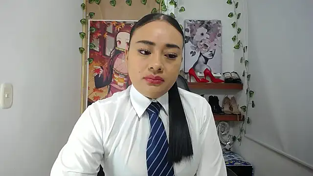 Snapshot of ReyleDoll chatting on February 2025 10:07:02 PM ReyleDoll online show from February 2025 10:07:02 PM