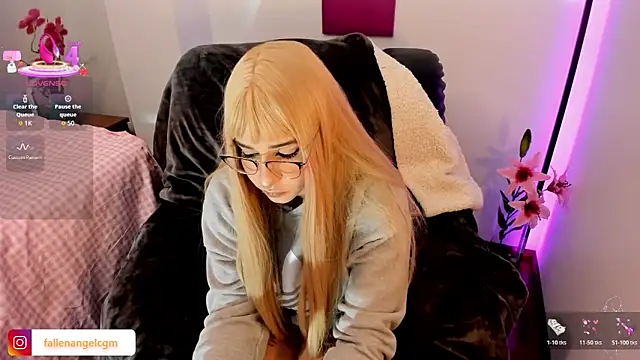 Fallengangel online show from December 2025 11:54:01 PM