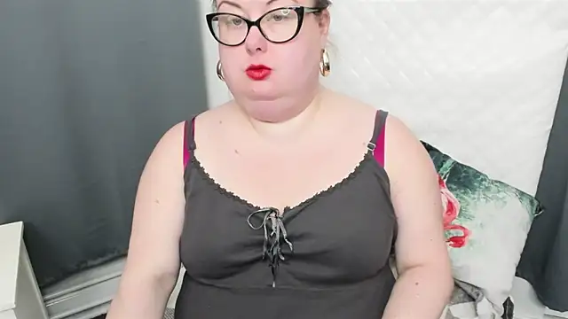 Snapshot of dirtyBonnie chatting on January 2025 01:15:01 PM dirtyBonnie online show from January 2025 01:15:01 PM
