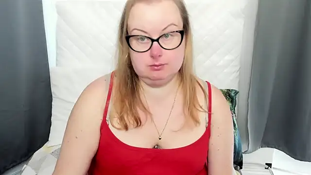 Snapshot of dirtyBonnie chatting on October 2025 10:16:02 AM dirtyBonnie online show from October 2025 10:16:02 AM