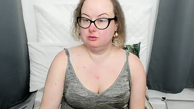 dirtyBonnie online show from March 2026 04:40:01 AM