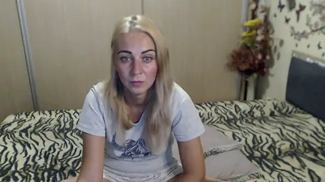 Snapshot of MirabelaSweet chatting on July 2026 12:53:01 PM MirabelaSweet online show from July 2026 12:53:01 PM