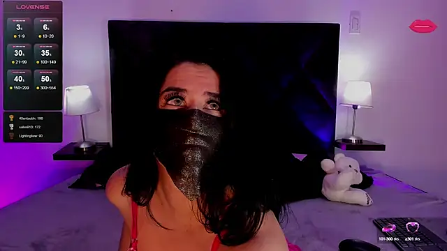 Zafira Alabi online show from February 2025 10:21:02 PM