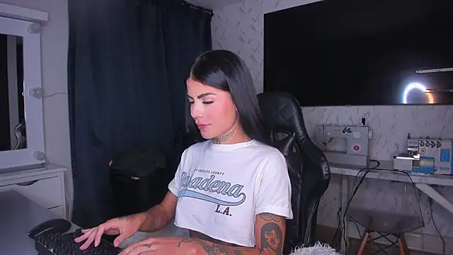 Lisegg  online show from January 2025 12:30:01 PM