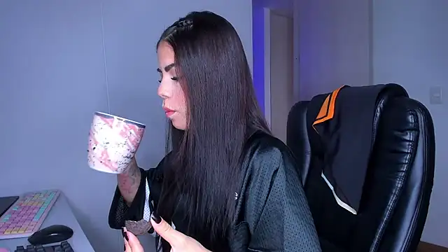 Lisegg  online show from April 2026 01:45:02 PM