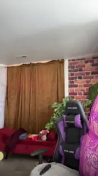 Snapshot of RubyLynne chatting on April 2026 07:58:02 PM RubyLynne online show from April 2026 07:58:02 PM