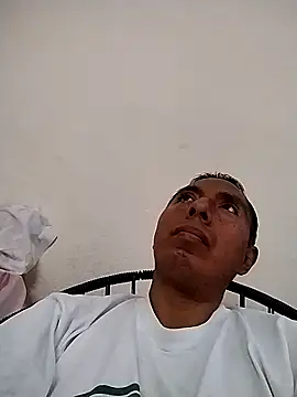 Snapshot of desnudo_Sexoxo chatting on March 2025 06:32:01 PM desnudo Sexoxo online show from March 2025 06:32:01 PM