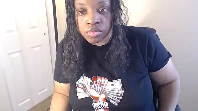 Snapshot of Sexymona1218 chatting on April 2026 05:54:01 PM Sexymona1218 online show from April 2026 05:54:01 PM